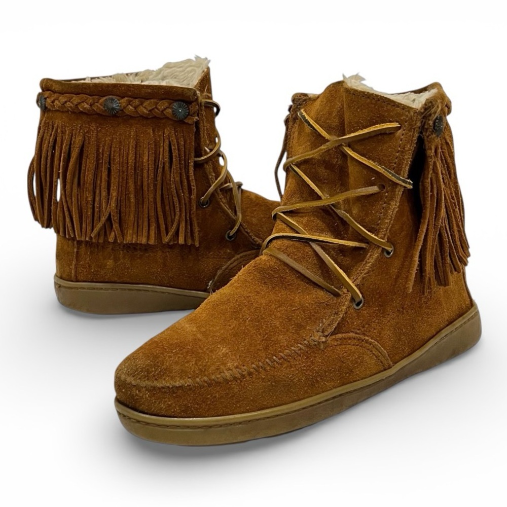 Minnetonka Brown Fringe Moccasins